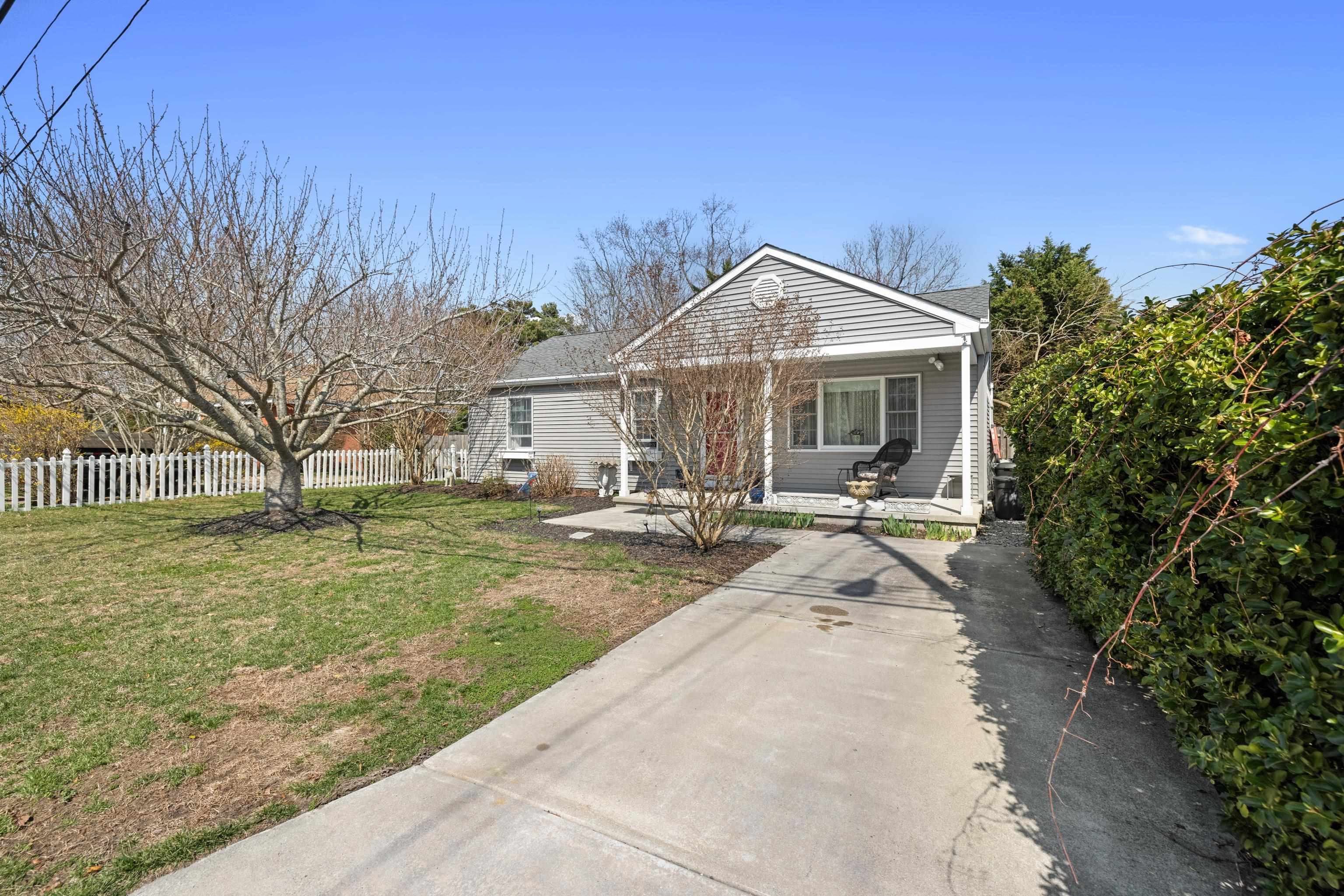 913 Main Street Erma, NJ 08204 - Photo 2 of 33