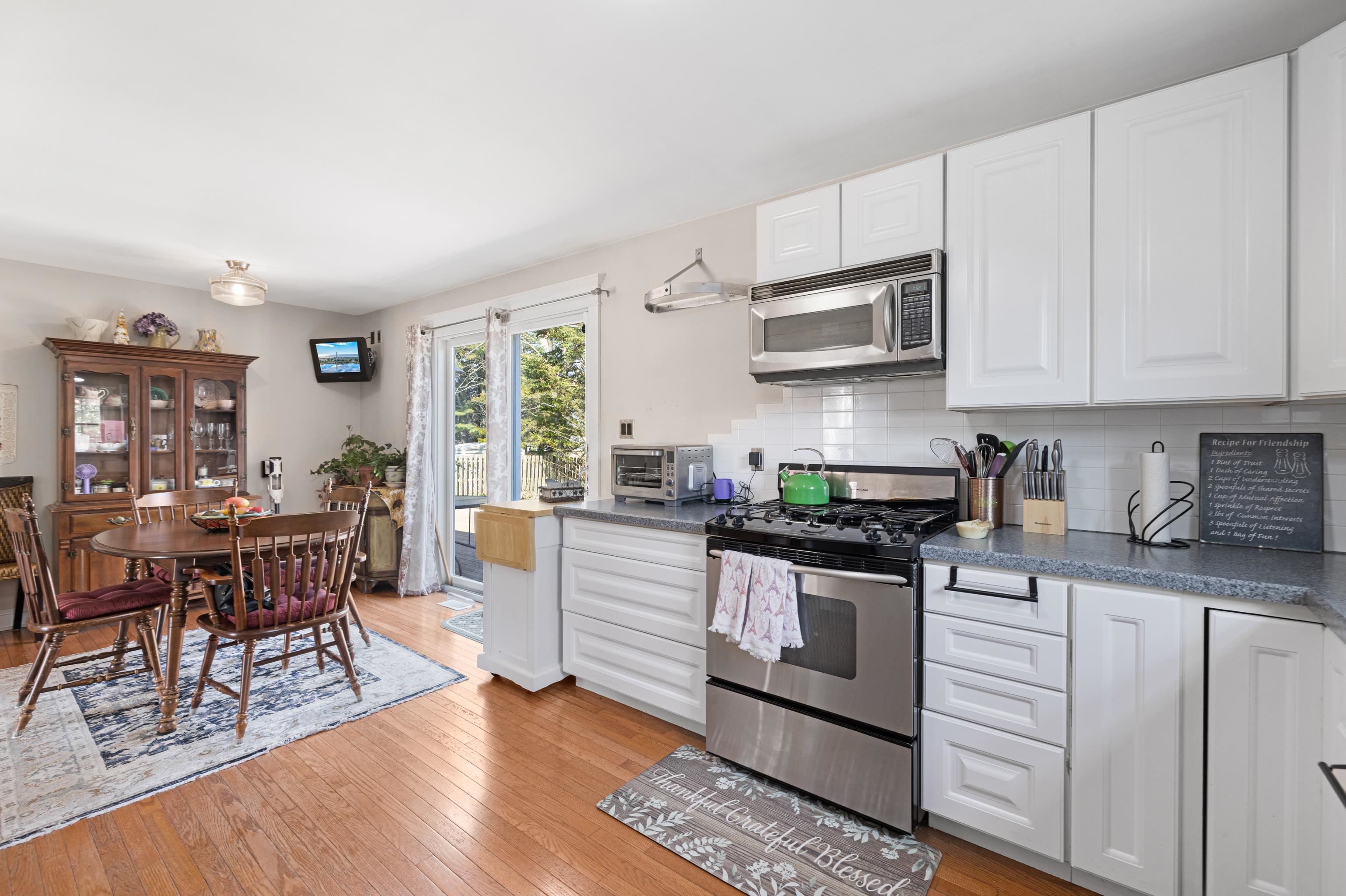 913 Main Street Erma, NJ 08204 - Photo 9 of 33