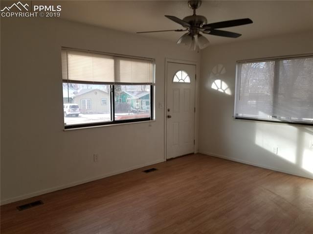 44 Sunflower Road Colorado Springs, CO 80907 - Photo 2 of 13 Living room and front entry