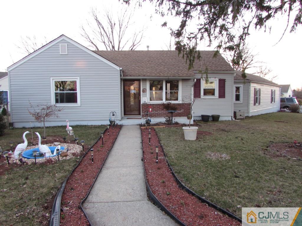 27 Walnut Street Edison, NJ 08817 - Photo 1 of 24 Gallery Image 1