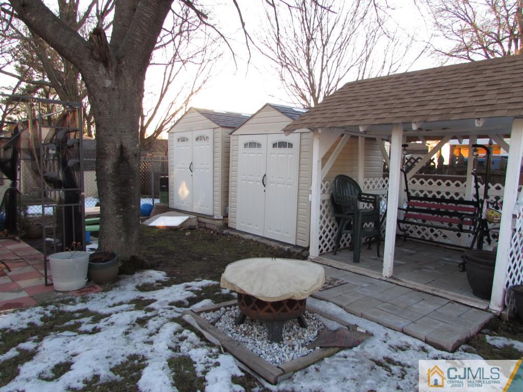 27 Walnut Street Edison, NJ 08817 - Photo 22 of 24 Gallery Image 22