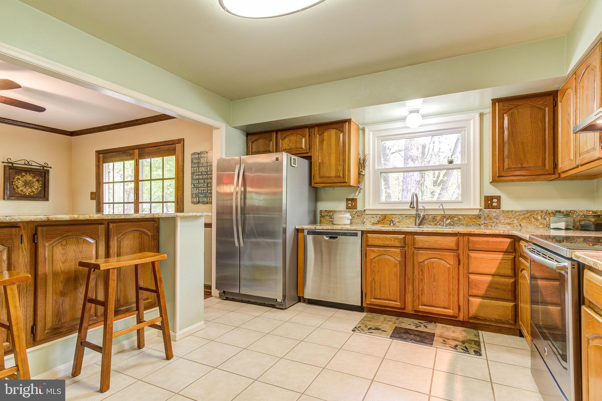 8034 Sinclair Mill Road Manassas, VA 20112 - Photo 14 of 53 Kitchen