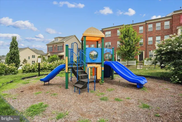 $600,000 | 13966 Estuary Drive, Clarksburg, MD 20871