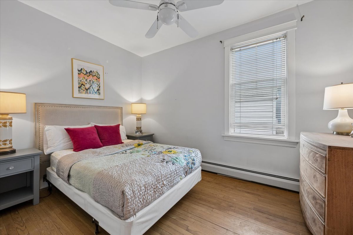 4237 North Wolcott Avenue Chicago, IL 60613 - Photo 19 of 38