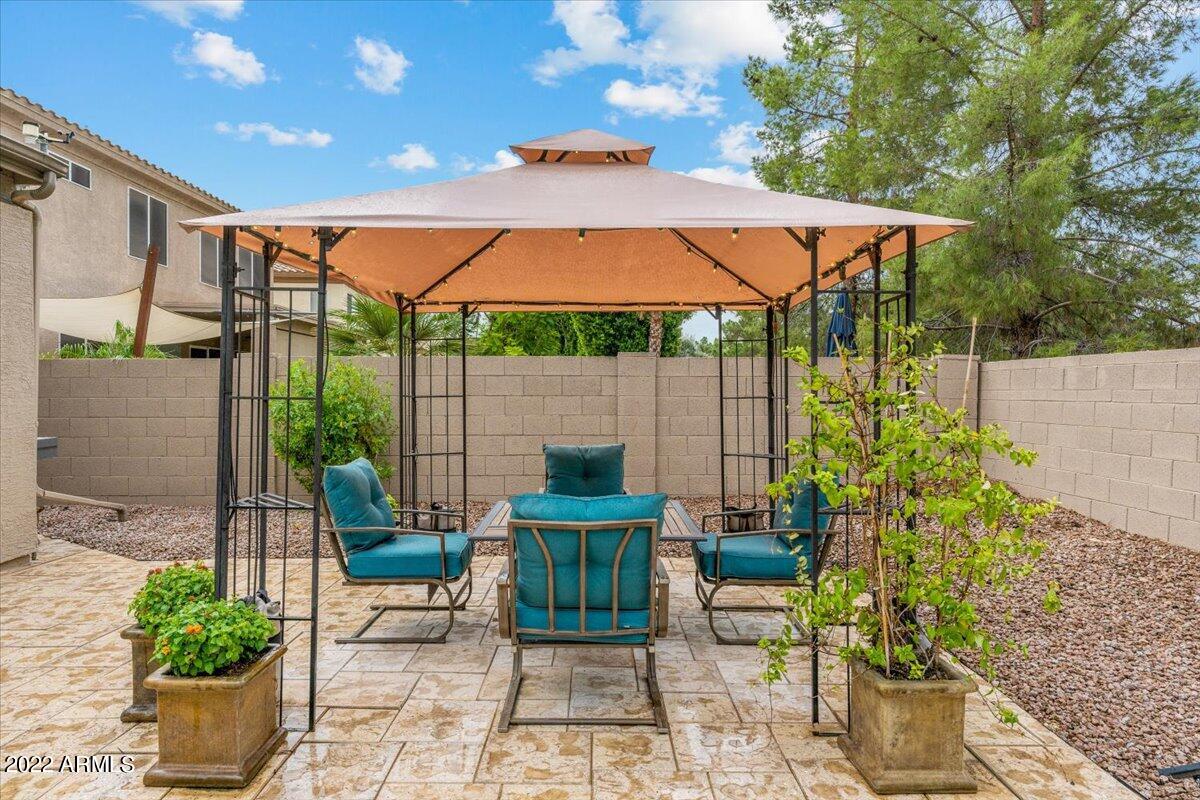 9828 South La Rosa Drive Tempe, AZ 85284 - Photo 18 of 20 Outdoor Dining!