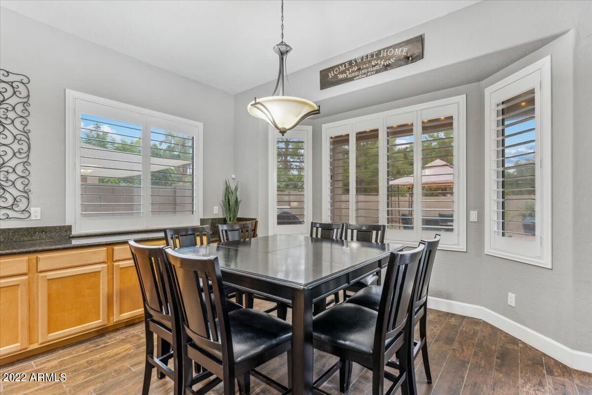 9828 South La Rosa Drive Tempe, AZ 85284 - Photo 7 of 20 Nook!
