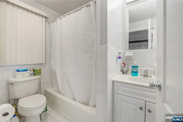 $985,000 | 69 Columbia Avenue, Unit B, Cliffside Park, NJ 07010
