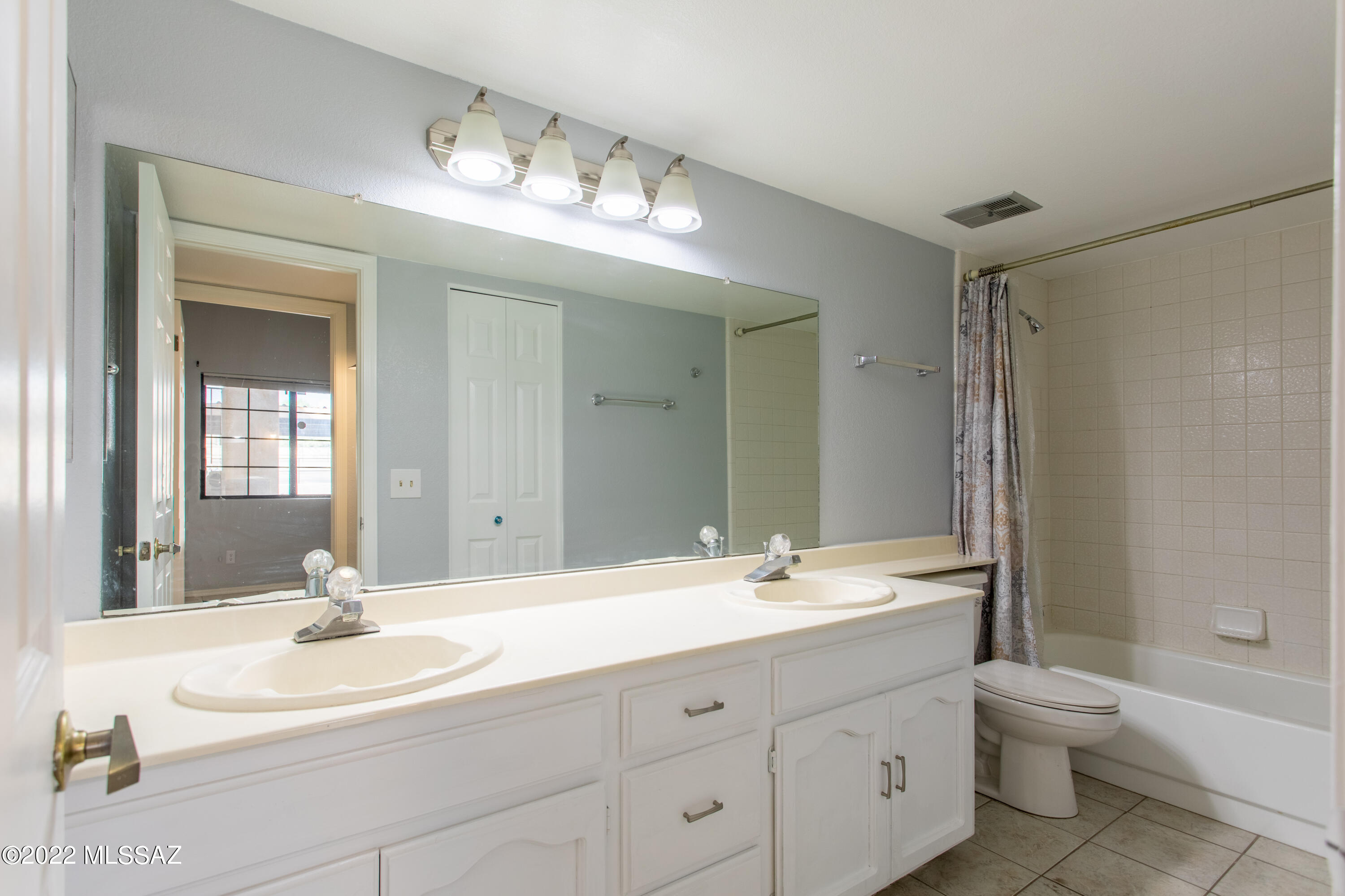 1200 East River Road, Unit L155 Tucson, AZ 85718 - Photo 25 of 32