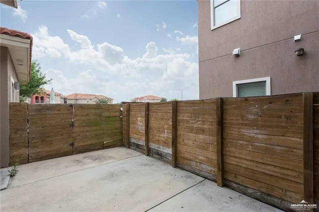 $1,750 | 3016 South L Street, Unit 2, McAllen, TX 78503