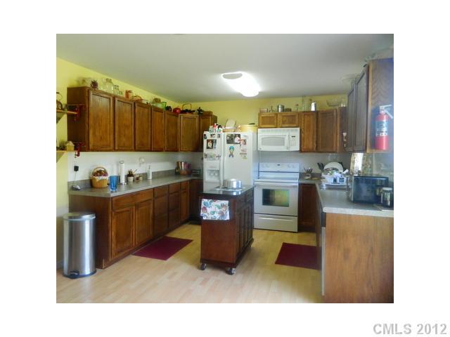 2143 Cabe Road Clover, SC 29710 - Photo 2 of 15 Gallery Image 2