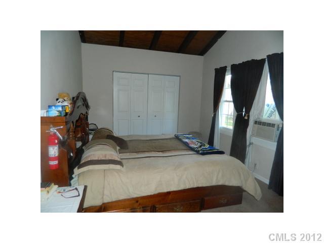 2143 Cabe Road Clover, SC 29710 - Photo 8 of 15 Gallery Image 8