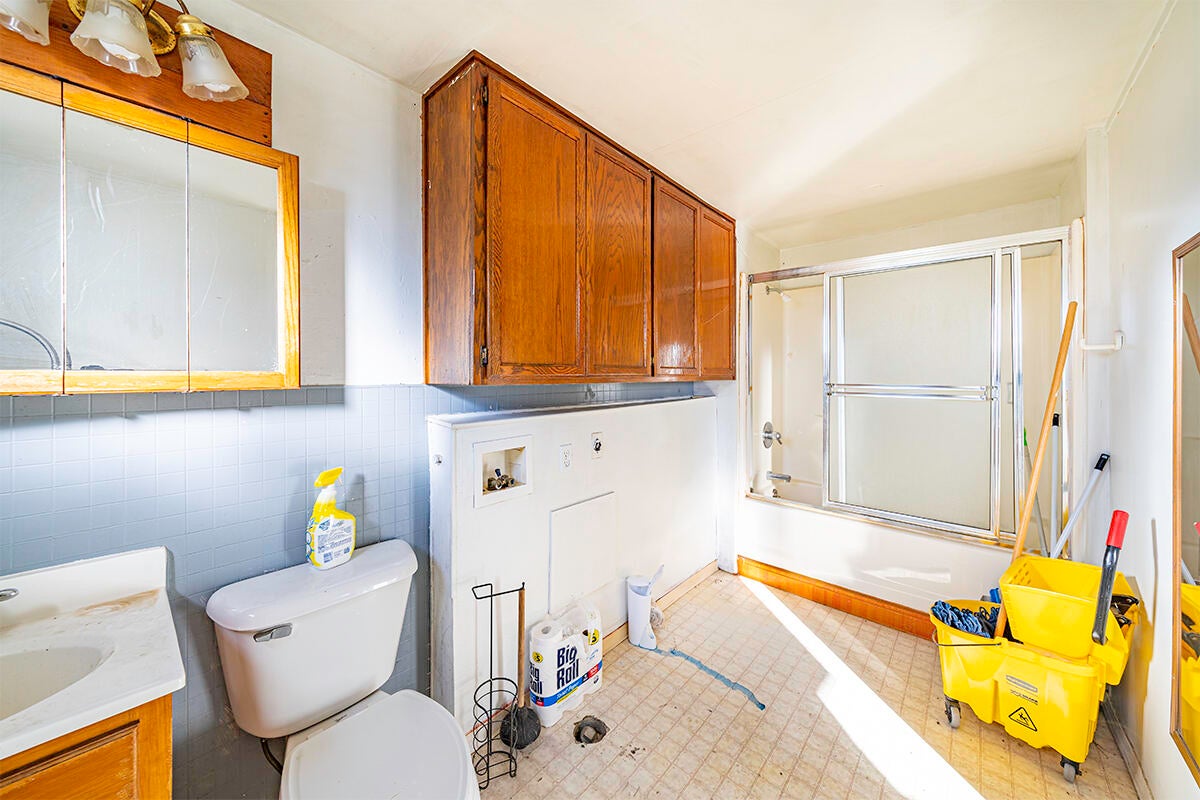 2982 Taylor Road Central Point, OR 97502 - Photo 46 of 56 43