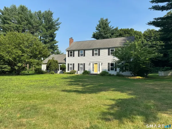 $695,000 | 665 Quinnipiac Court, Cheshire, CT 06410