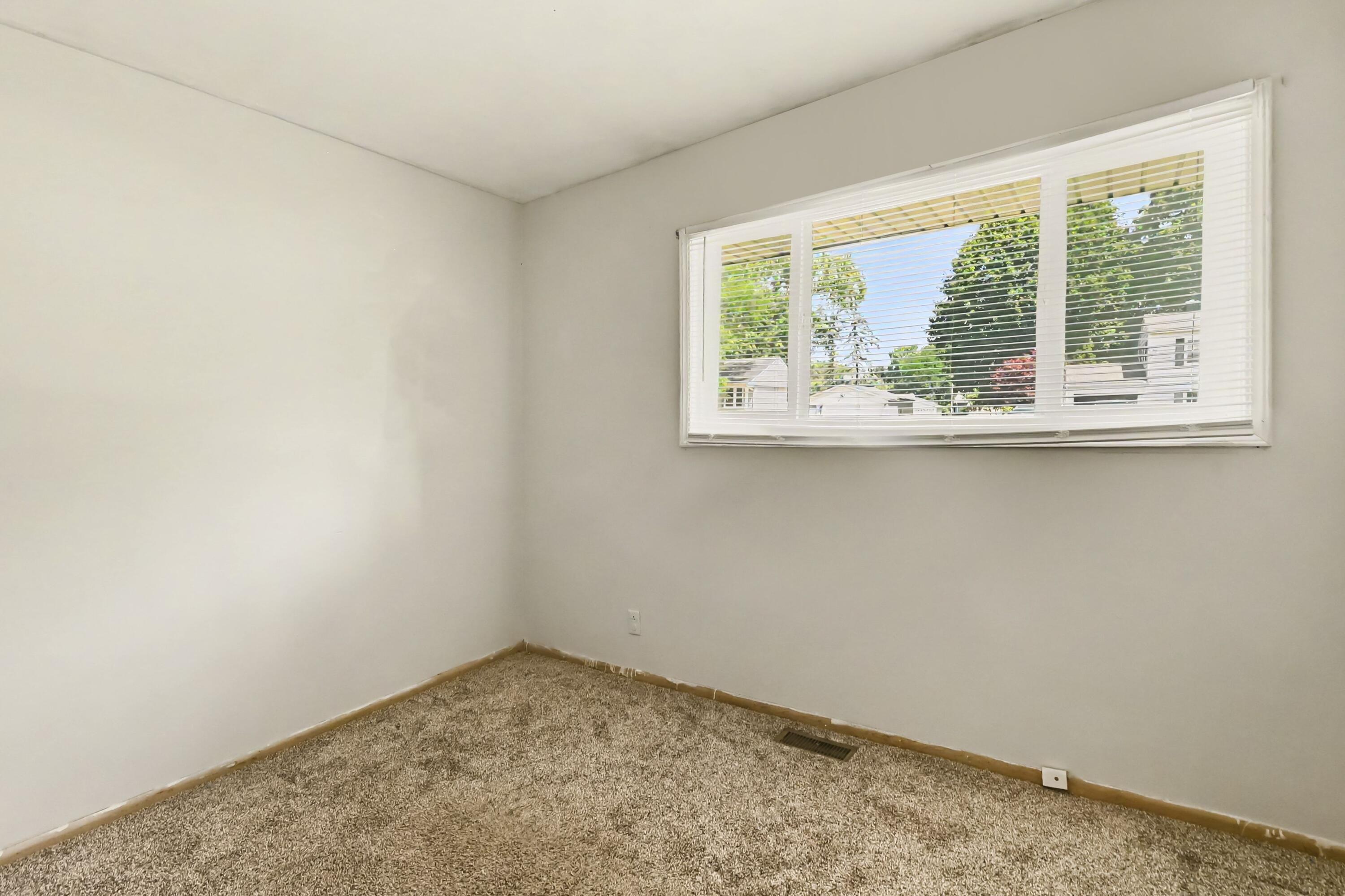 265 Amherst Street Jackson, MI 49203 - Photo 13 of 17 010_file_3238