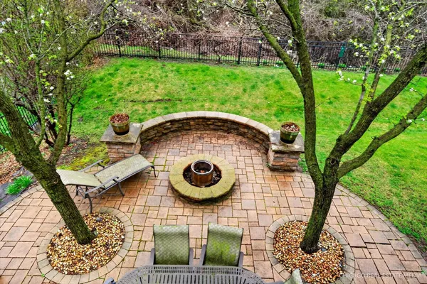 420 420 Blue Heron Circle, Bartlett, IL 60103