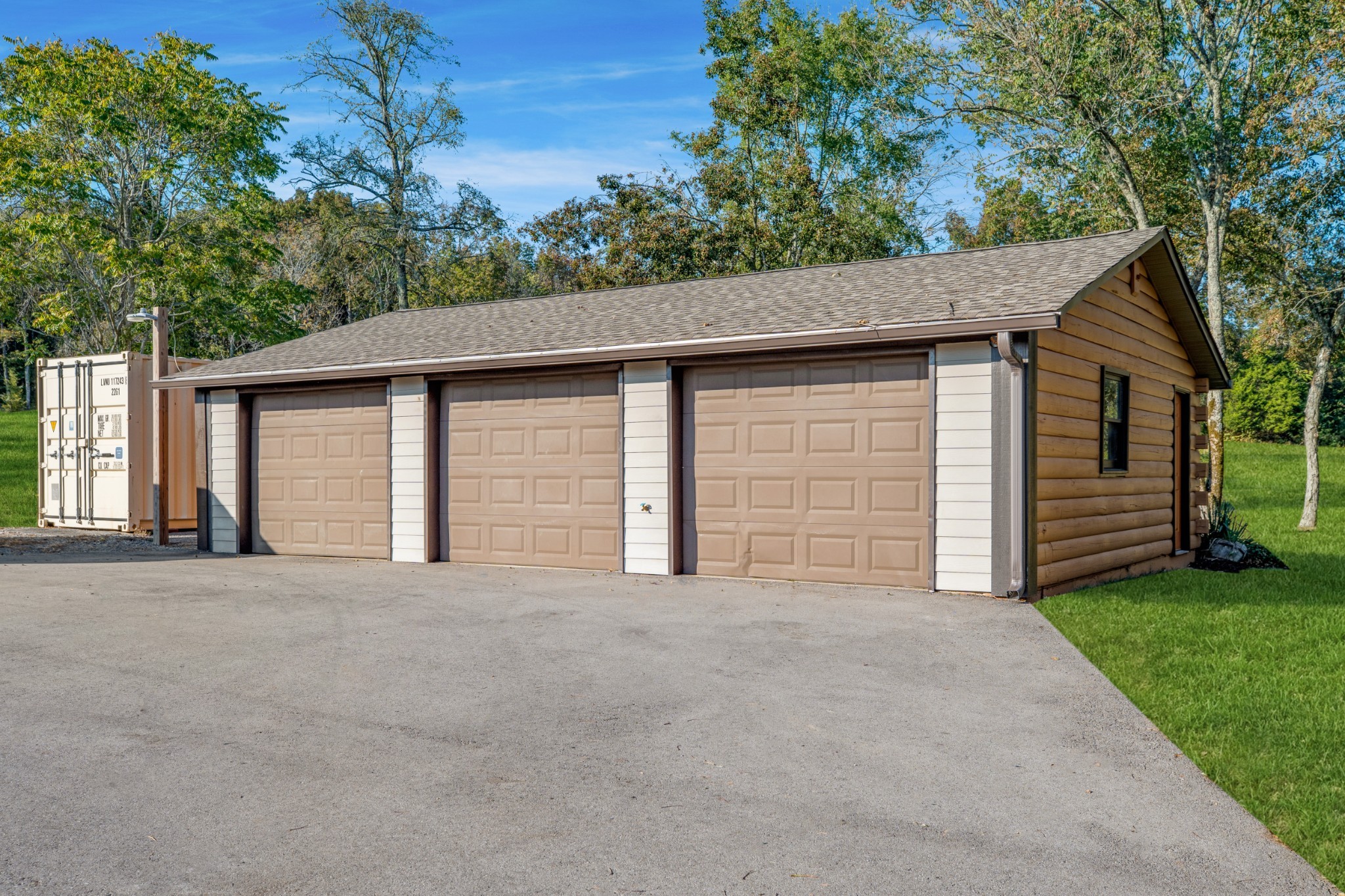 5285 Simmons Bluff Road Lebanon, TN 37090 - Photo 26 of 32 front view of a house with a garage
