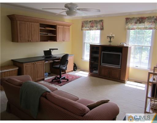 13 Adams Road Kendall Park, NJ 08824 - Photo 11 of 18 Gallery Image 11