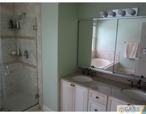 13 Adams Road Kendall Park, NJ 08824 - Photo 14 of 18 Gallery Image 14
