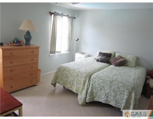 13 Adams Road Kendall Park, NJ 08824 - Photo 15 of 18 Gallery Image 15