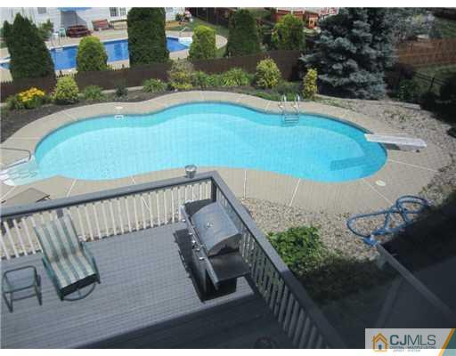 13 Adams Road Kendall Park, NJ 08824 - Photo 17 of 18 Gallery Image 17