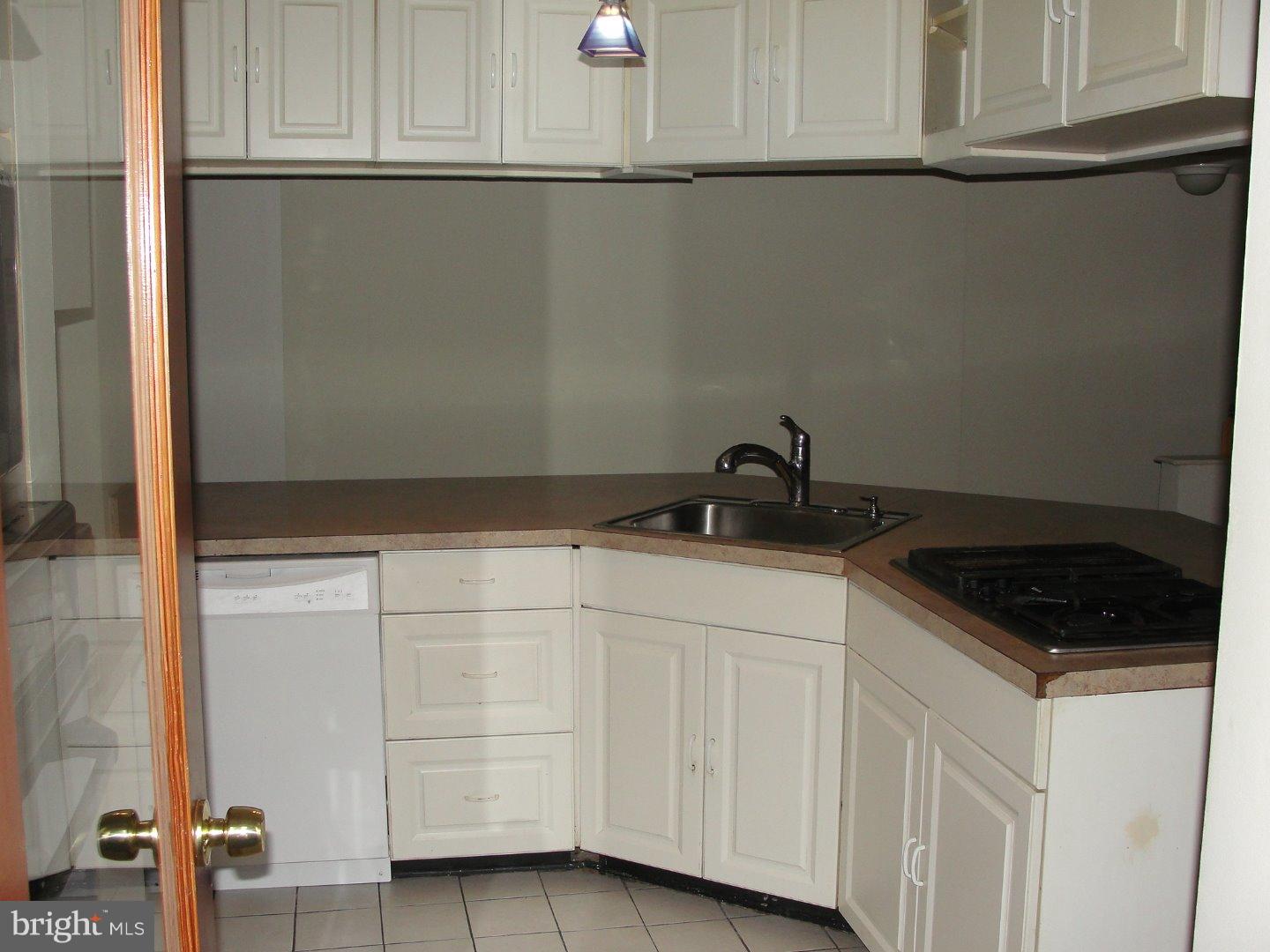 8133 Ridge Avenue Philadelphia, PA 19128 - Photo 11 of 24 Gallery Image 11