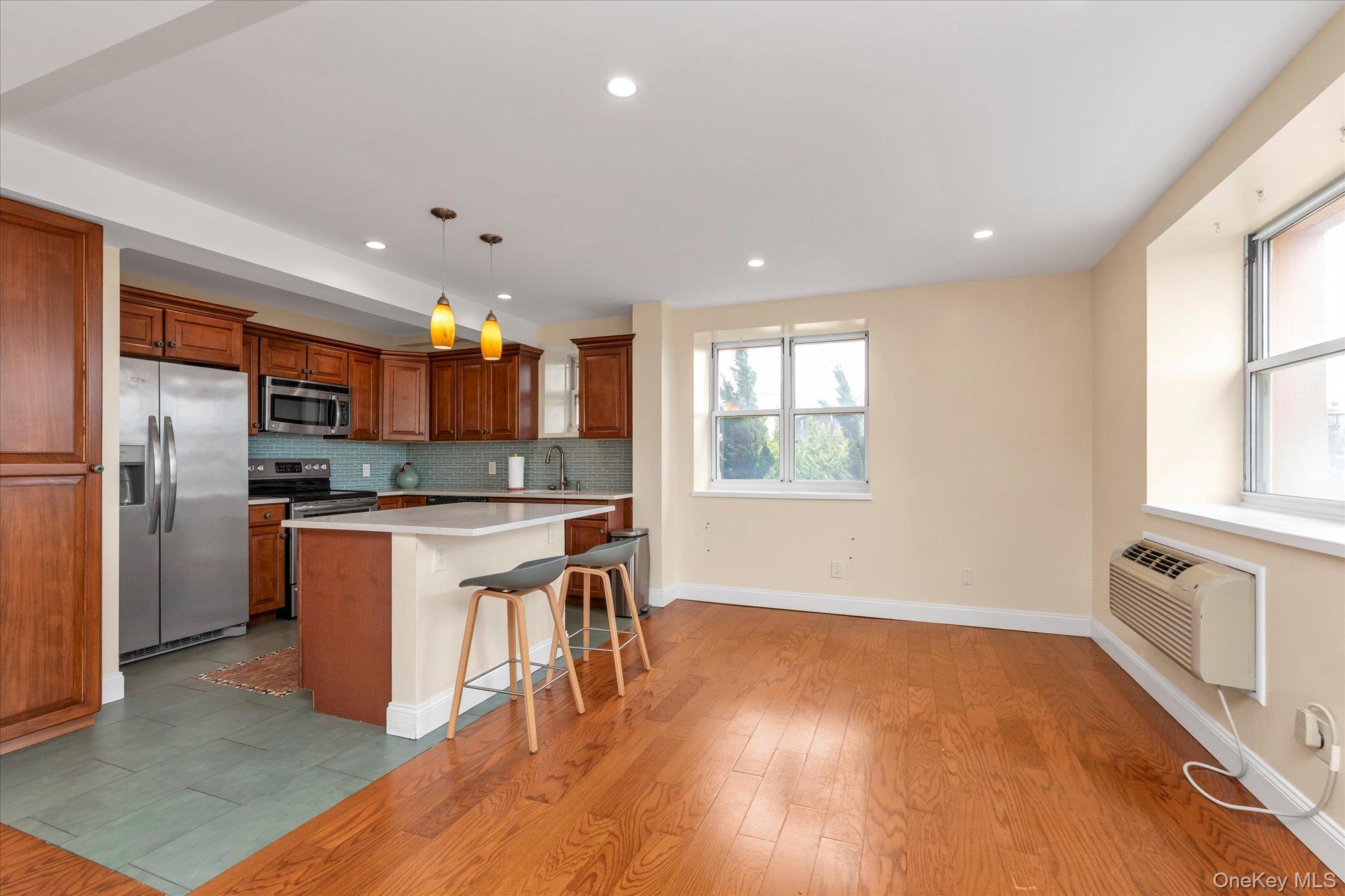 2 Richmond Road, Unit 1I Long Beach, NY 11561 - Photo 5 of 31