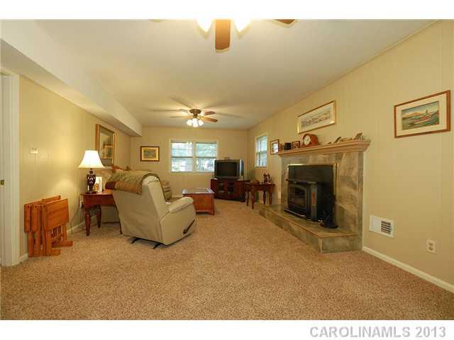 6911 Windyrush Road Charlotte, NC 28226 - Photo 11 of 16 Gallery Image 11