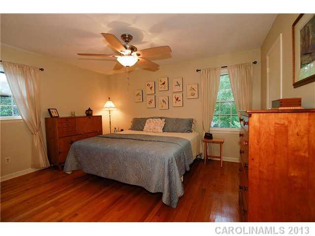 6911 Windyrush Road Charlotte, NC 28226 - Photo 12 of 16 Gallery Image 12
