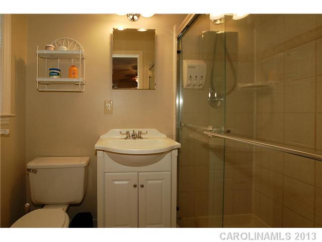 6911 Windyrush Road Charlotte, NC 28226 - Photo 13 of 16 Gallery Image 13