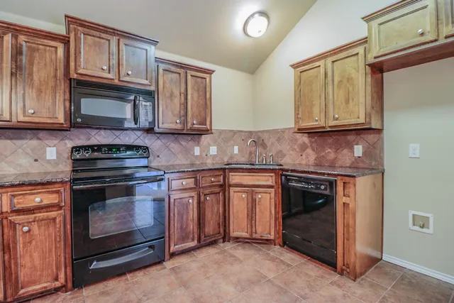 $1,475 | 2128 101st Street, Lubbock, TX 79423