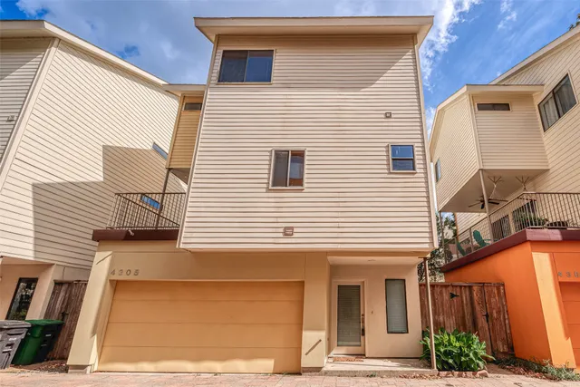 $2,550 | 4305 Eigel Street, Houston, TX 77007