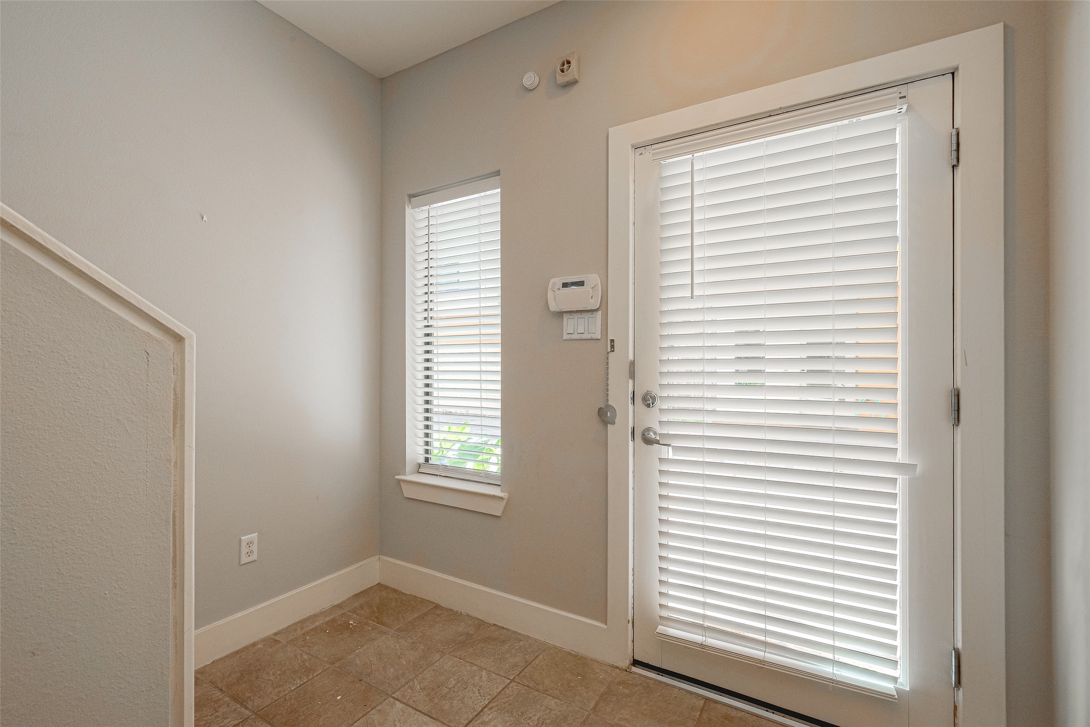 4305 Eigel Street Houston, TX 77007 - Photo 3 of 28