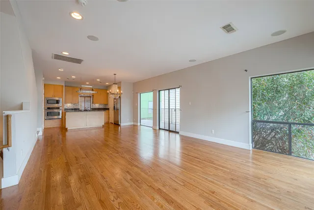 $2,550 | 4305 Eigel Street, Houston, TX 77007