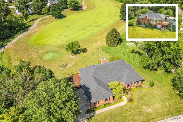 $579,900 | 1609 10th Fairway Drive, Belleville, IL 62220