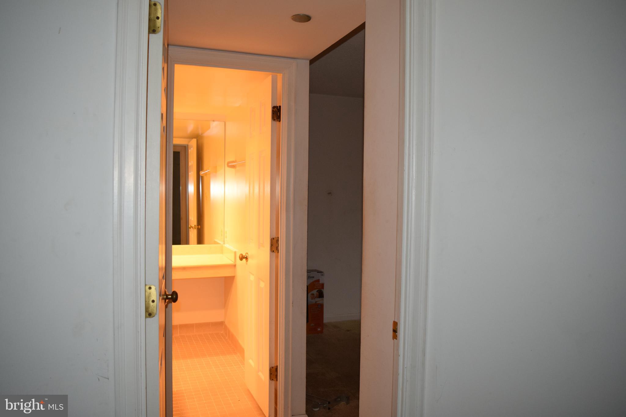 1301 North Courthouse Road, Unit 1010 Arlington, VA 22201 - Photo 21 of 52