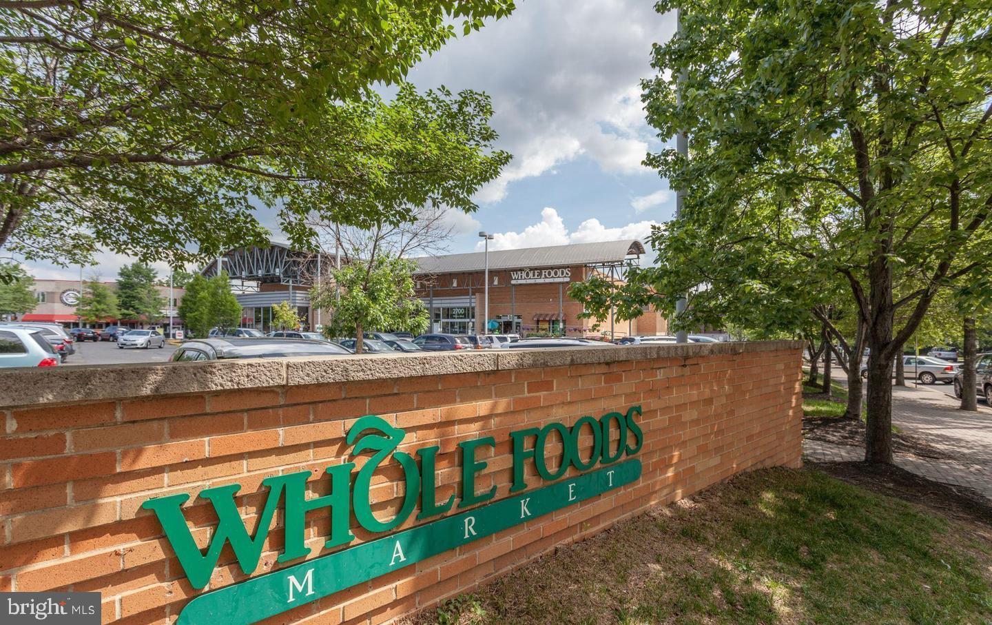 1301 North Courthouse Road, Unit 1010 Arlington, VA 22201 - Photo 40 of 52