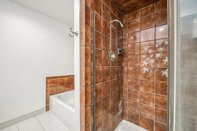 $349,950 | 1957 West Santa Ana Avenue, Fresno, CA 93705