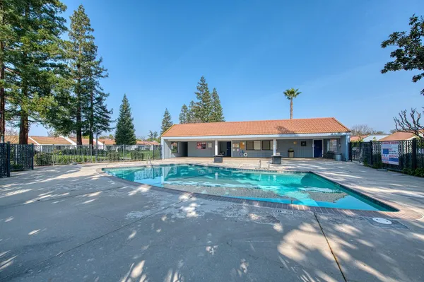 $349,950 | 1957 West Santa Ana Avenue, Fresno, CA 93705