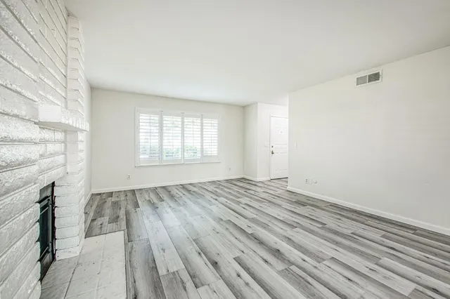 $349,950 | 1957 West Santa Ana Avenue, Fresno, CA 93705