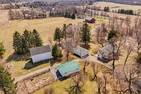 $715,000 | W4669 County Rd A, Lafayette, WI 53121