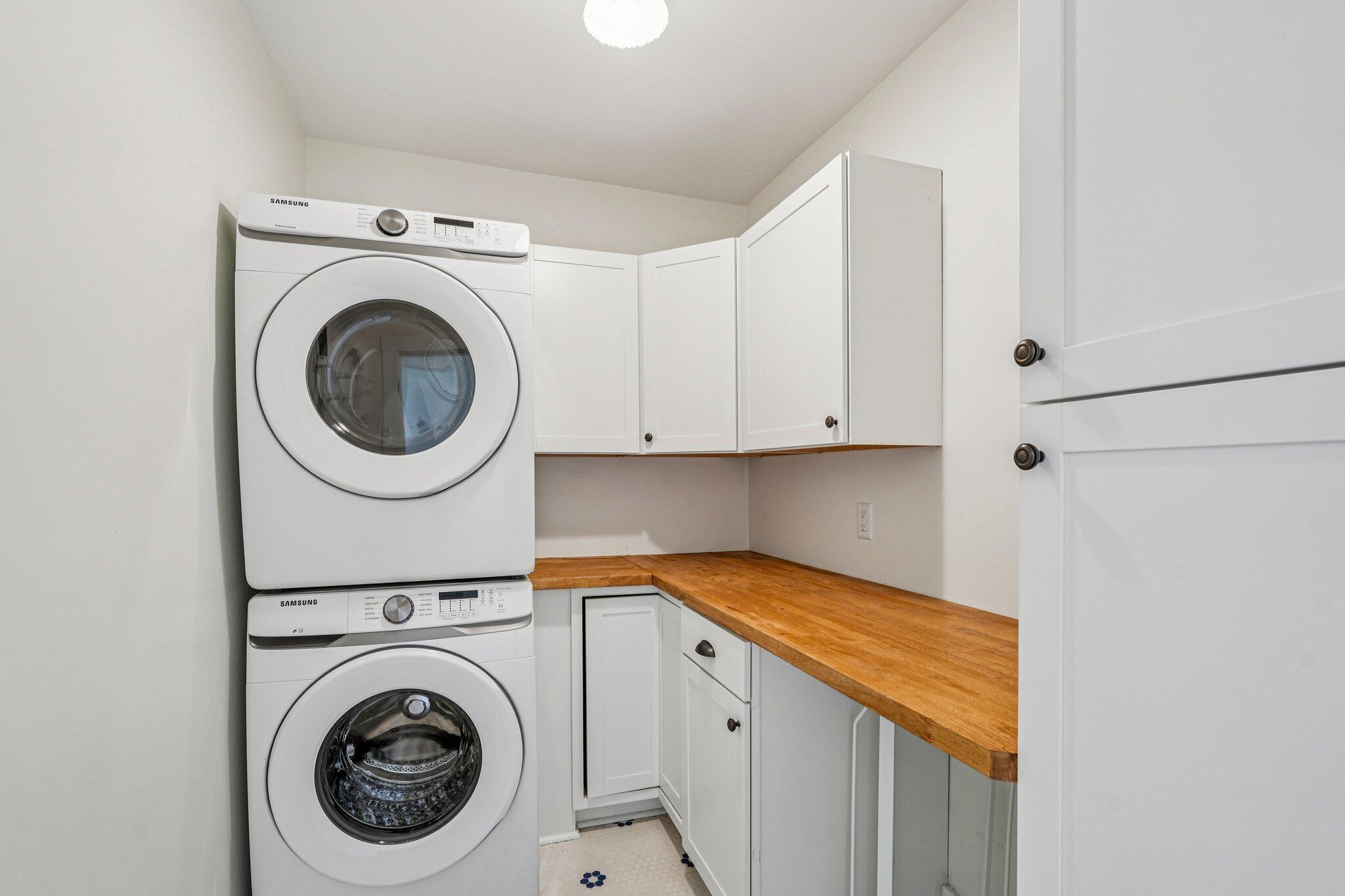 W4669 County Rd A Lafayette, WI 53121 - Photo 11 of 66 Main floor!