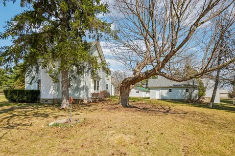 $715,000 | W4669 County Rd A, Lafayette, WI 53121