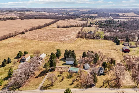 $715,000 | W4669 County Rd A, Lafayette, WI 53121