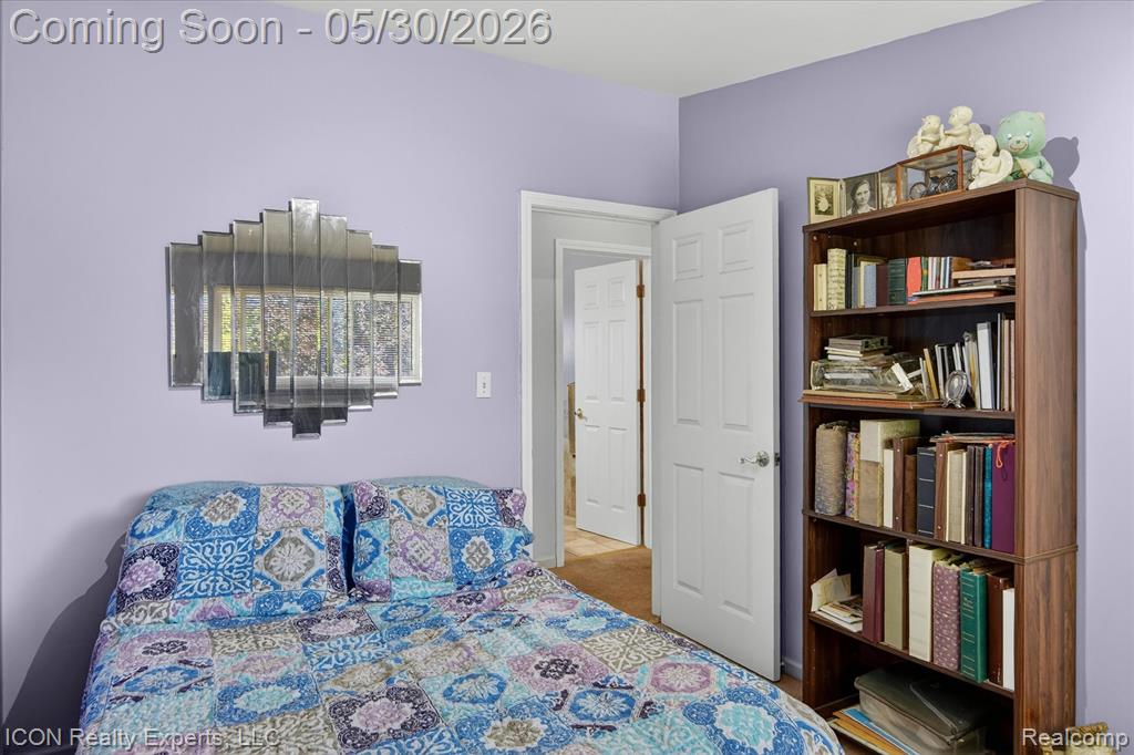 1869 Middle Trail Road Walled Lake, MI 48390 - Photo 23 of 46