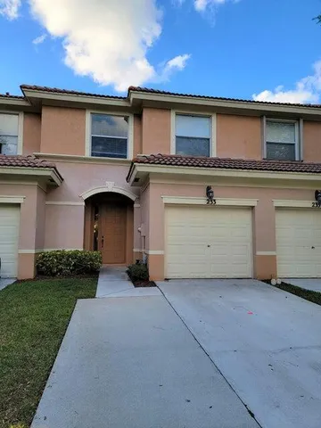$2,800 | 233 River Bluff Lane, Royal Palm Beach, FL 33411