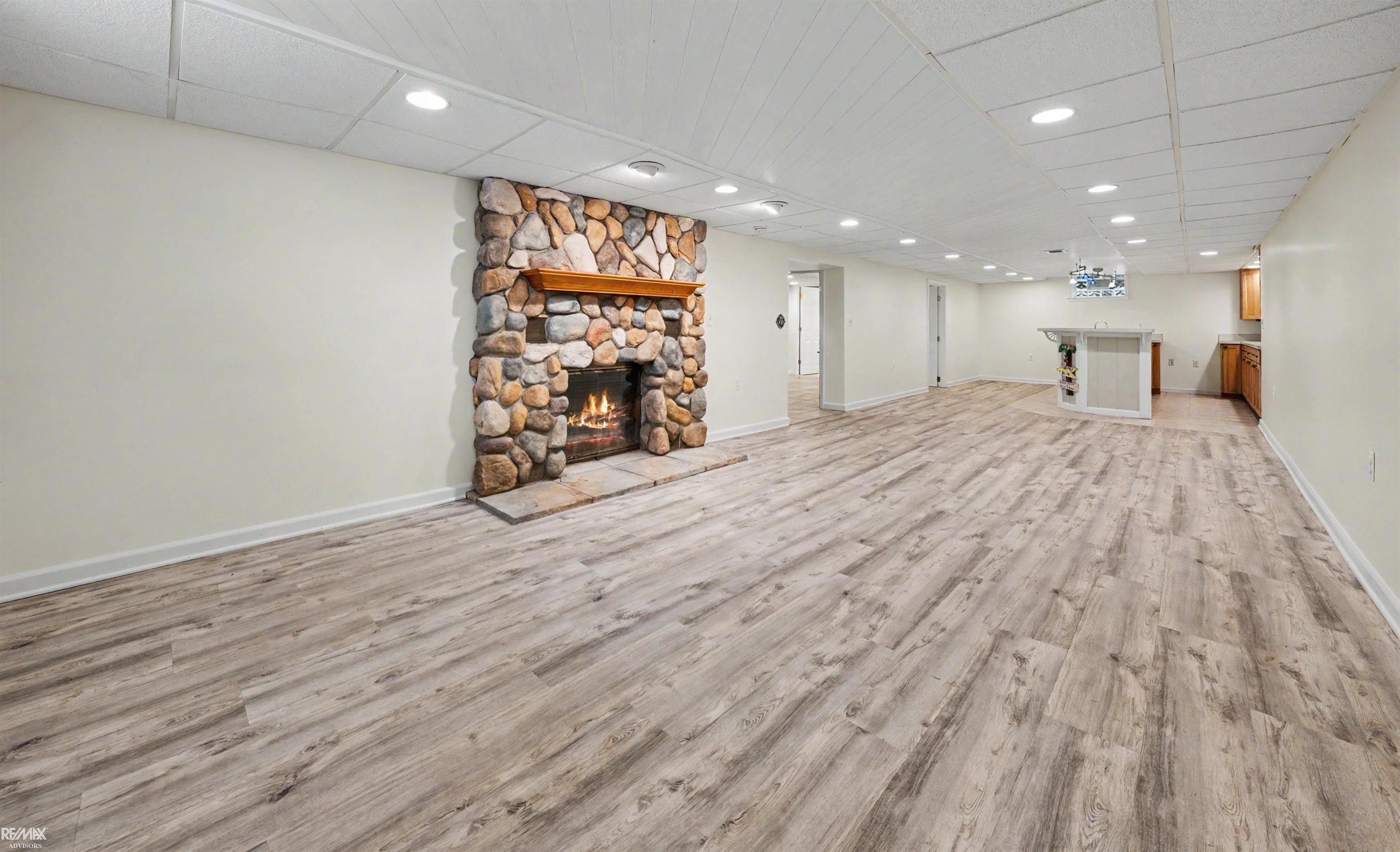28900 South River Road Harrison Township, MI 48045 - Photo 46 of 81