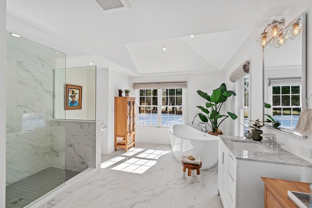 21 Decatur Lane Wayland, MA 01778 - Photo 11 of 37