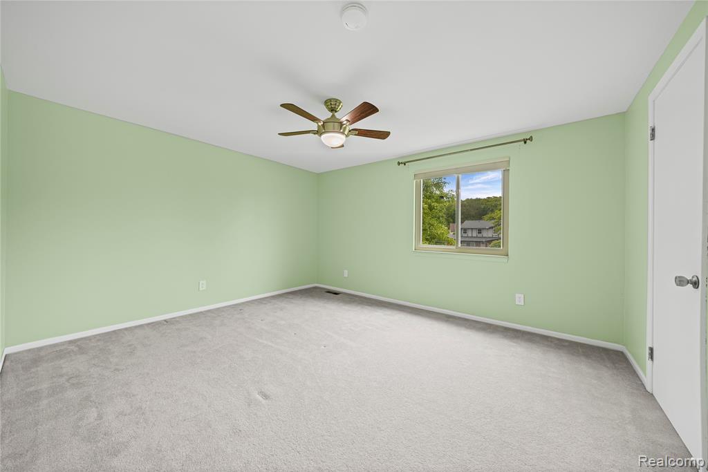 2753 Powderhorn Ridge Road Rochester Hills, MI 48309 - Photo 22 of 35