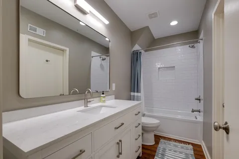 $724,500 | 2107 32nd Avenue South, Nashville, TN 37212