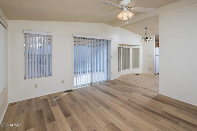 a view of a livingroom with a workspace